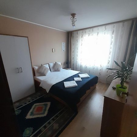 15 Minutes Apartment Bucharest Exterior photo